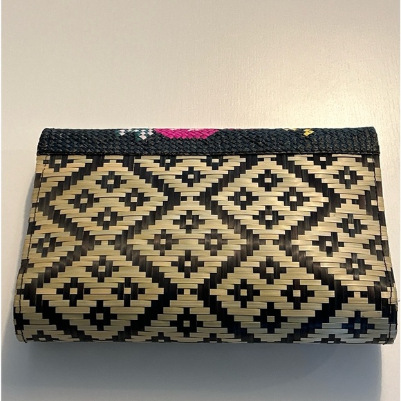 Tommy Bahama Banago Straw Wicker Clutch - Picture 8 of 8